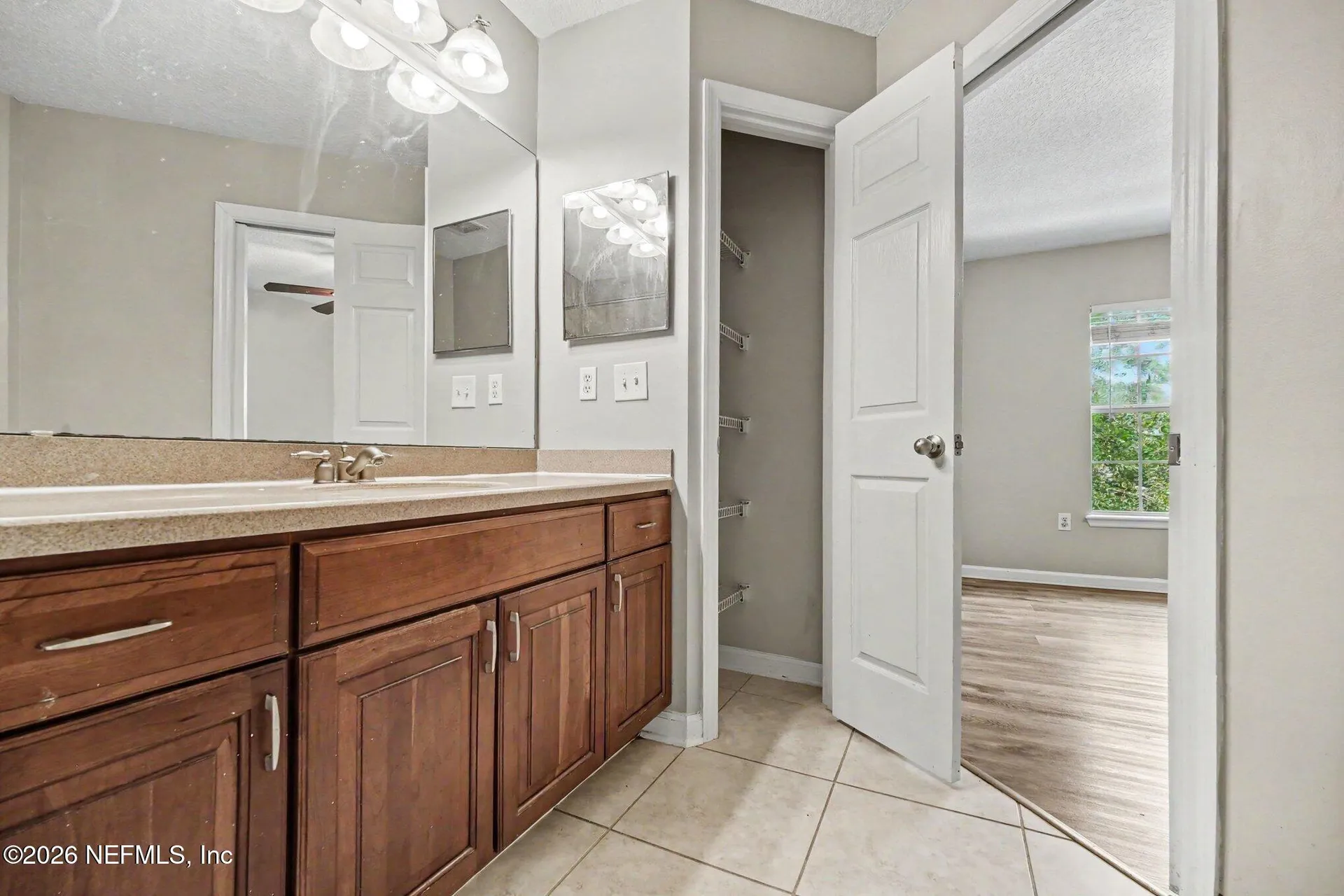 1517 Fieldview Drive Jacksonville FL 32225