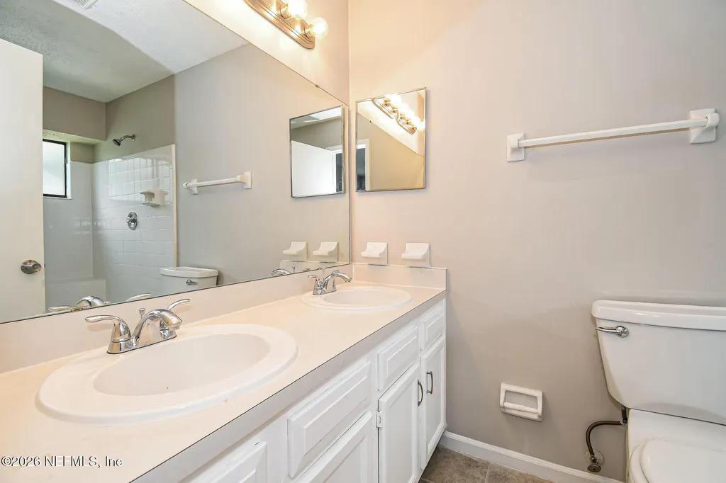 3846 Union Pacific Drive E Jacksonville FL 32246
