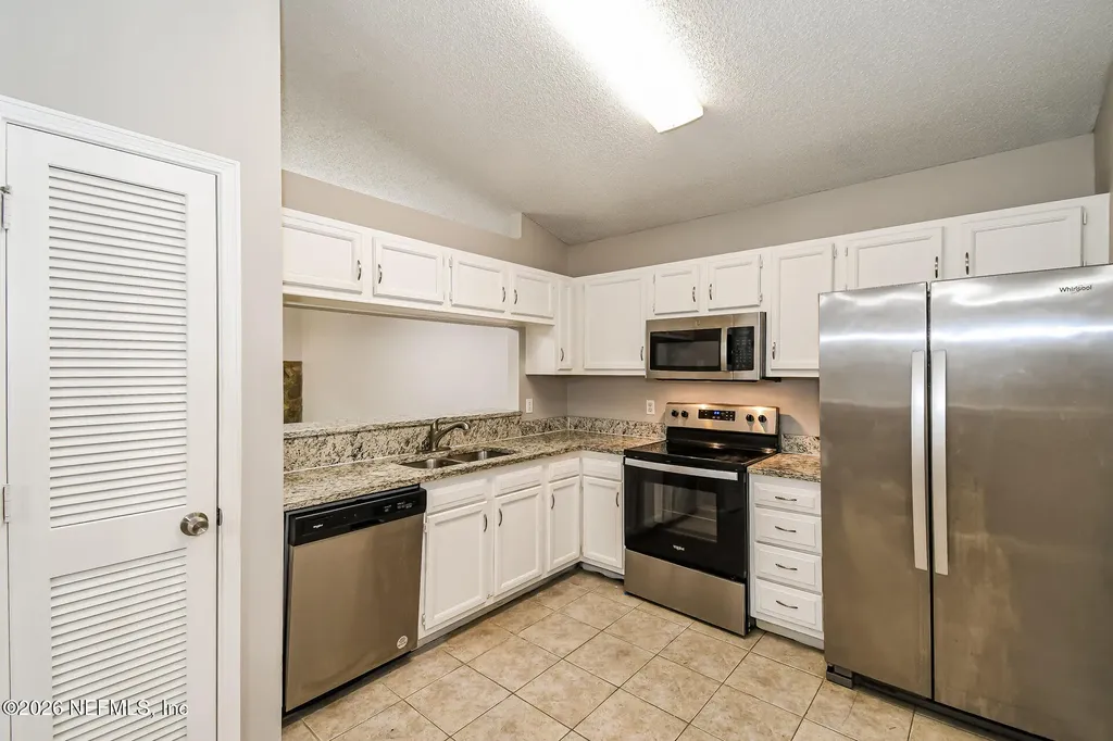 3846 Union Pacific Drive E Jacksonville FL 32246
