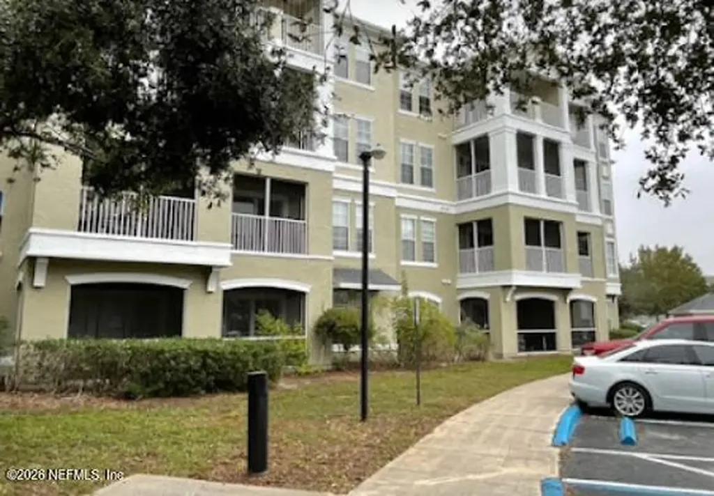 8290 Gate Parkway W Jacksonville FL 32216