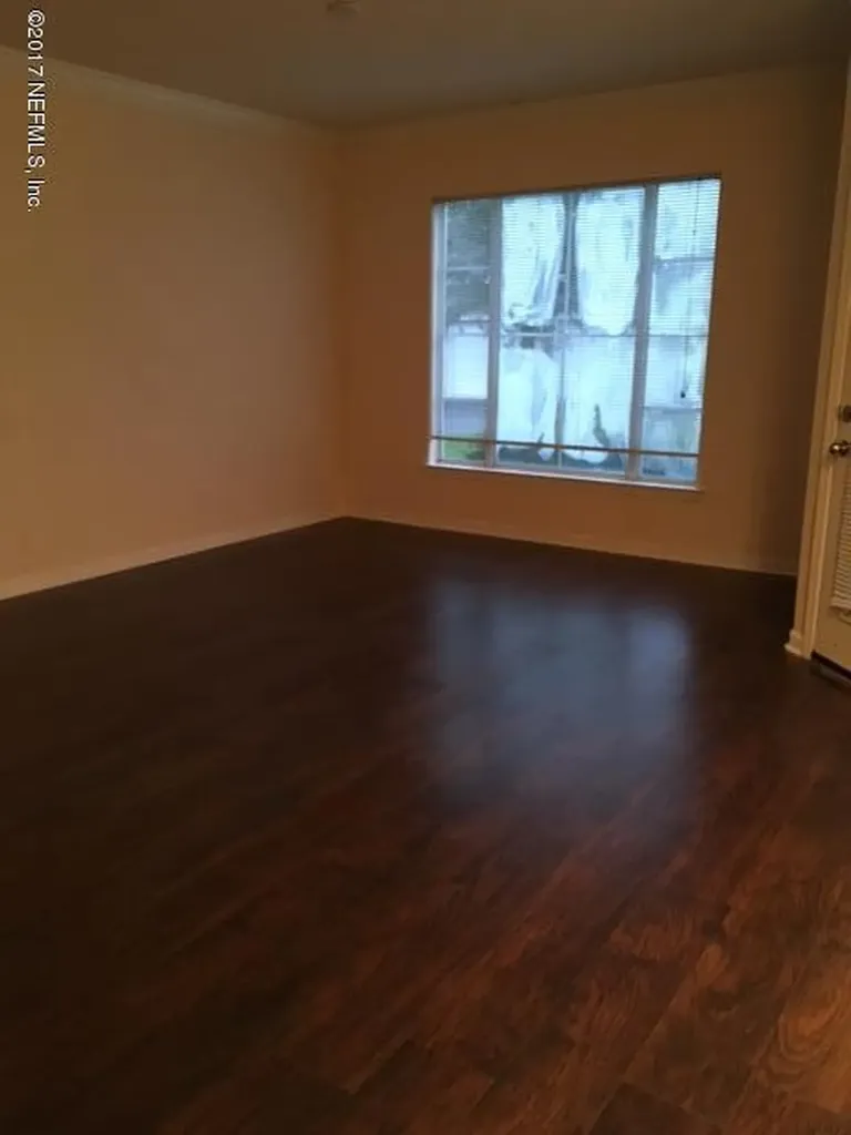 8290 Gate Parkway W Jacksonville FL 32216