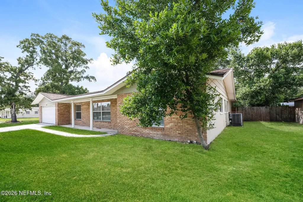 8251 Vermanth Road Jacksonville FL 32211