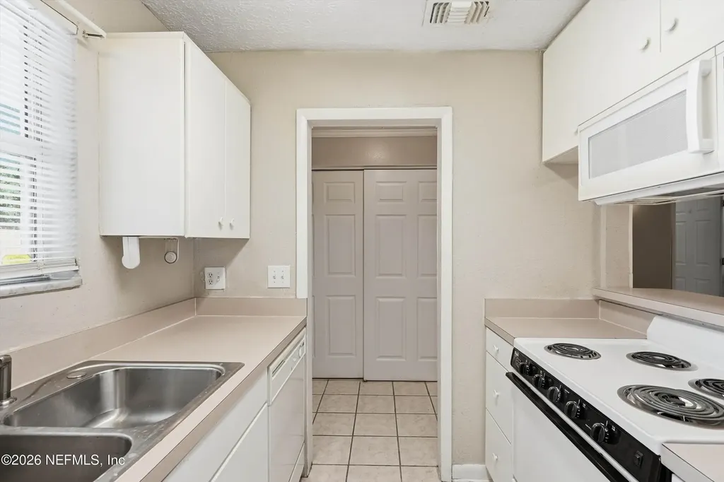 4836 Atlantic Boulevard Jacksonville FL 32207