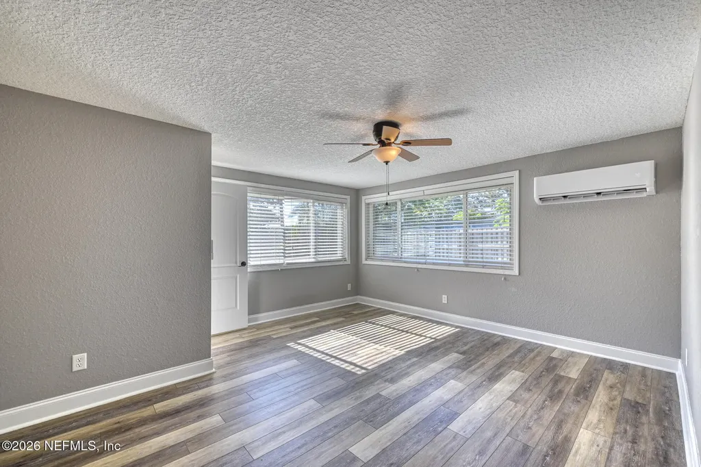 942 16th Avenue N Jacksonville Beach FL 32250