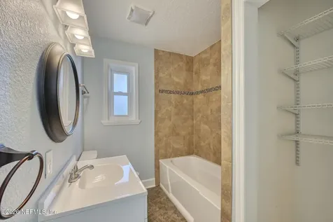 942 16th Avenue N Jacksonville Beach FL 32250