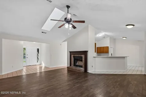 3472 Charmont Drive Jacksonville FL 32277