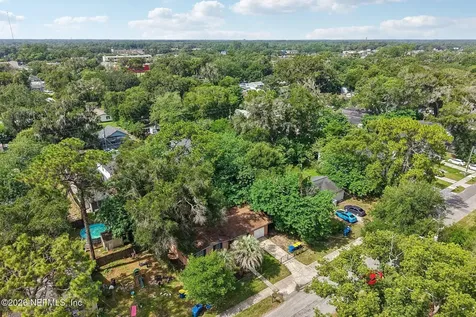 8306 Eaton Avenue Jacksonville FL 32211