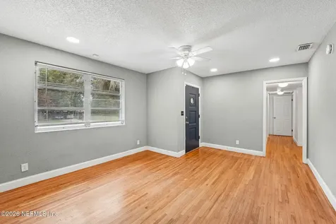 8306 Eaton Avenue Jacksonville FL 32211