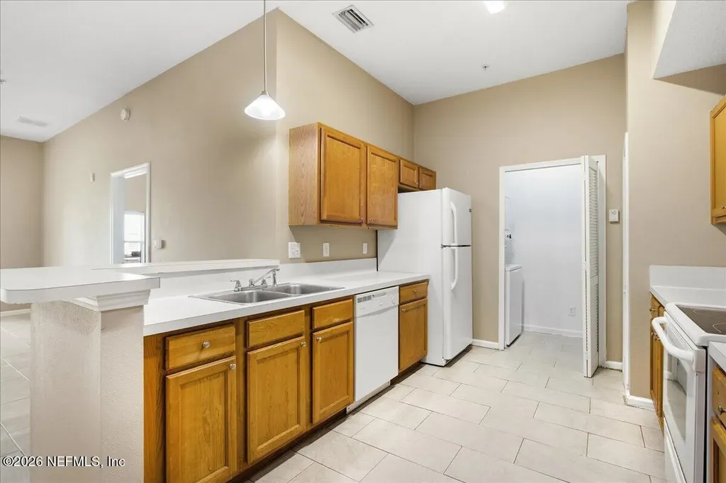 6100 Maggies Circle Jacksonville FL 32244
