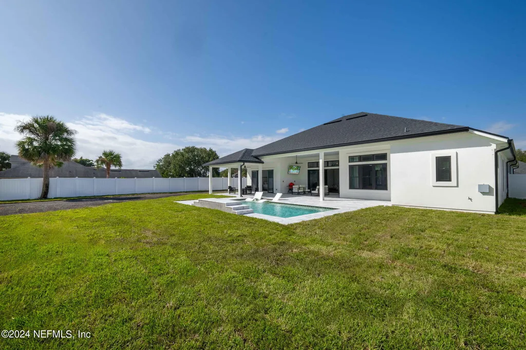 9149 Woodsman Cove Lane Jacksonville FL 32226
