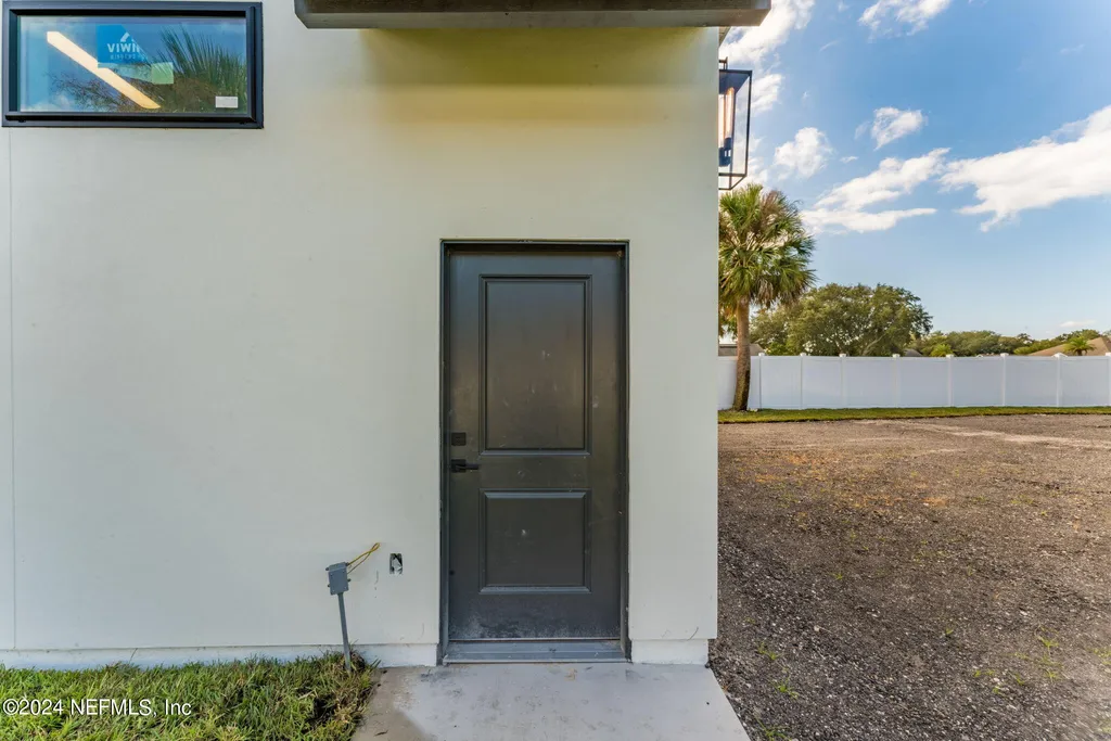 9149 Woodsman Cove Lane Jacksonville FL 32226