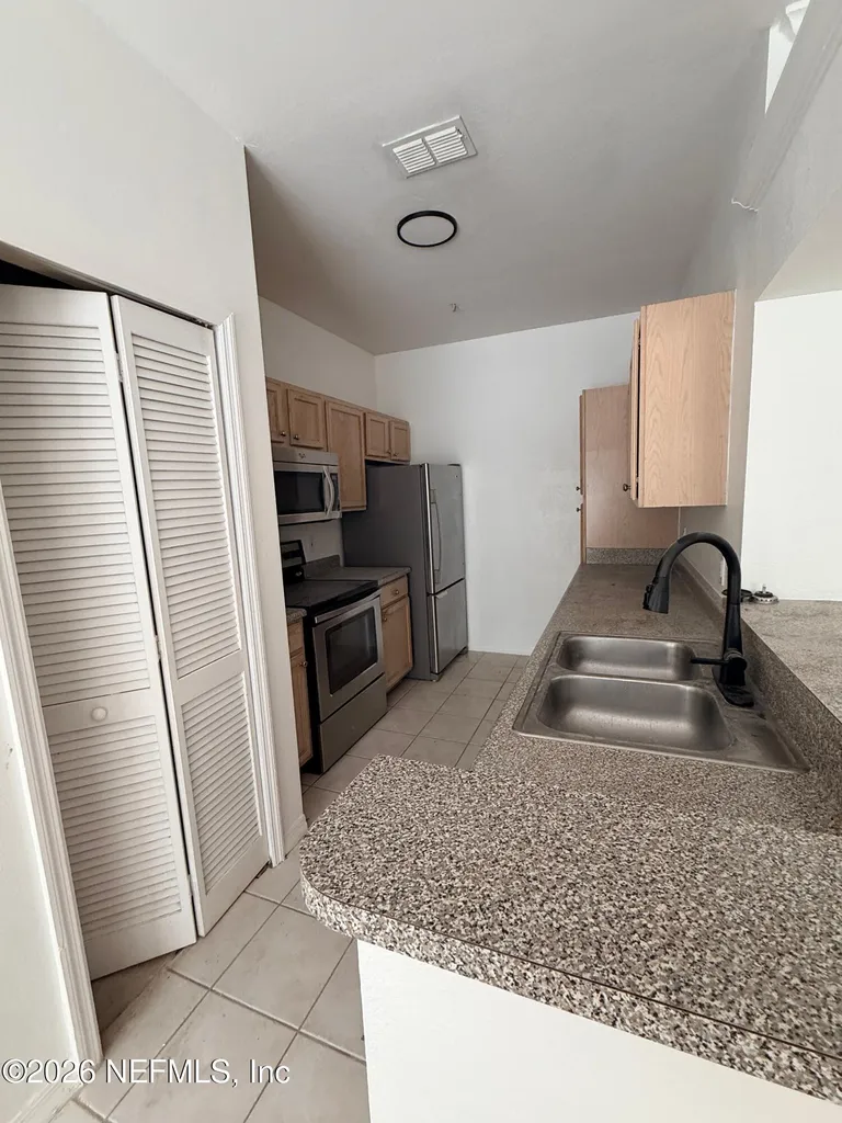7800 Point Meadows Drive Jacksonville FL 32256