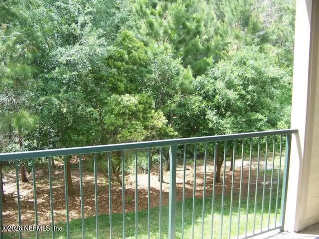 7800 Point Meadows Drive Jacksonville FL 32256