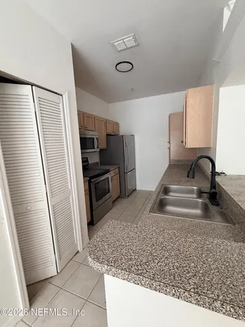 7800 Point Meadows Drive Jacksonville FL 32256