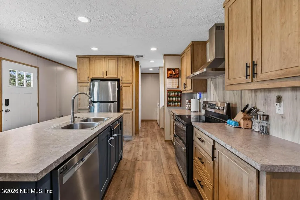 323 Lily Trail Interlachen FL 32148