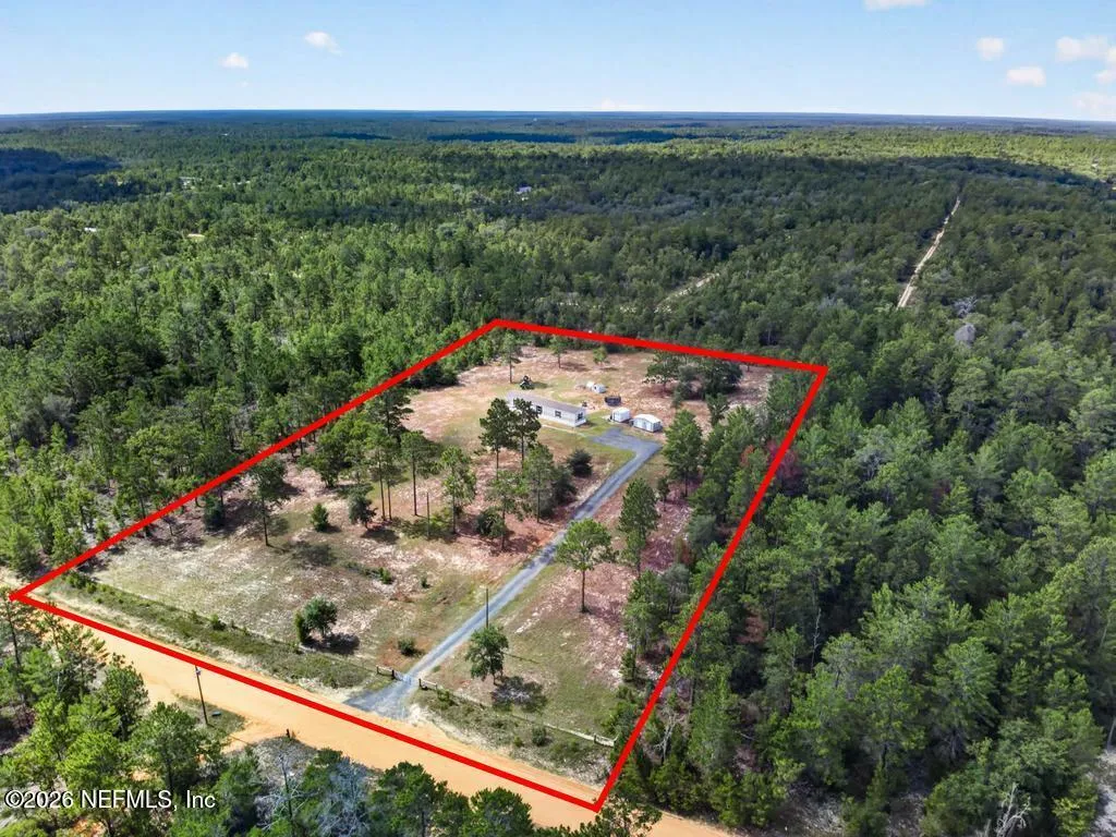 323 Lily Trail Interlachen FL 32148