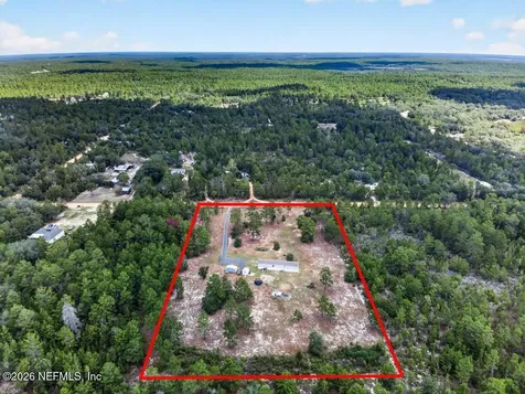 323 Lily Trail Interlachen FL 32148