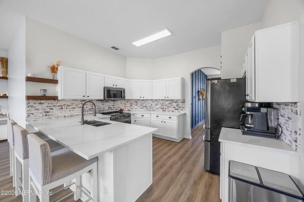 5851 Las Counts Court Jacksonville FL 32222