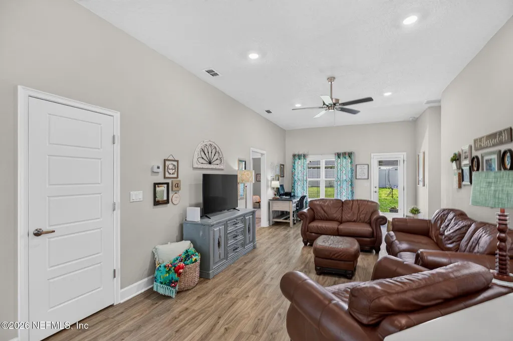 3145 Laurel Springs Drive Green Cove Springs FL 32043