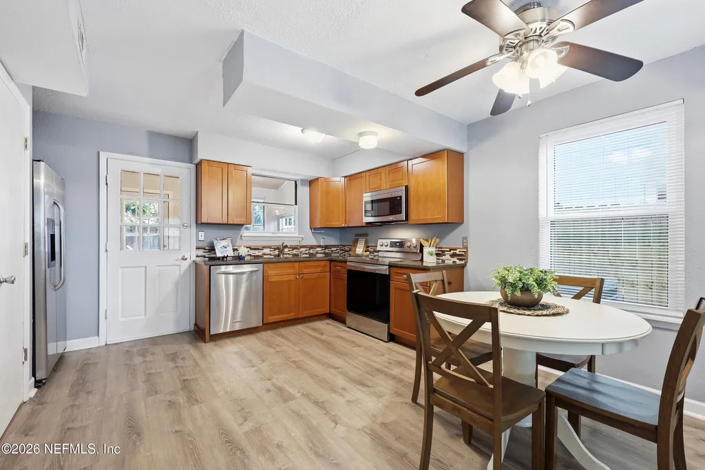 1374 Main Street Atlantic Beach FL 32233
