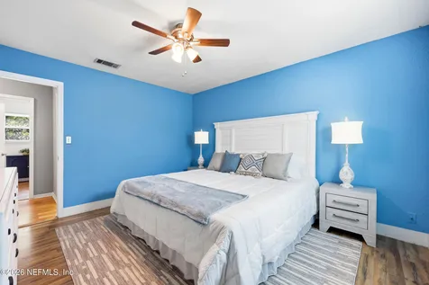 1374 Main Street Atlantic Beach FL 32233