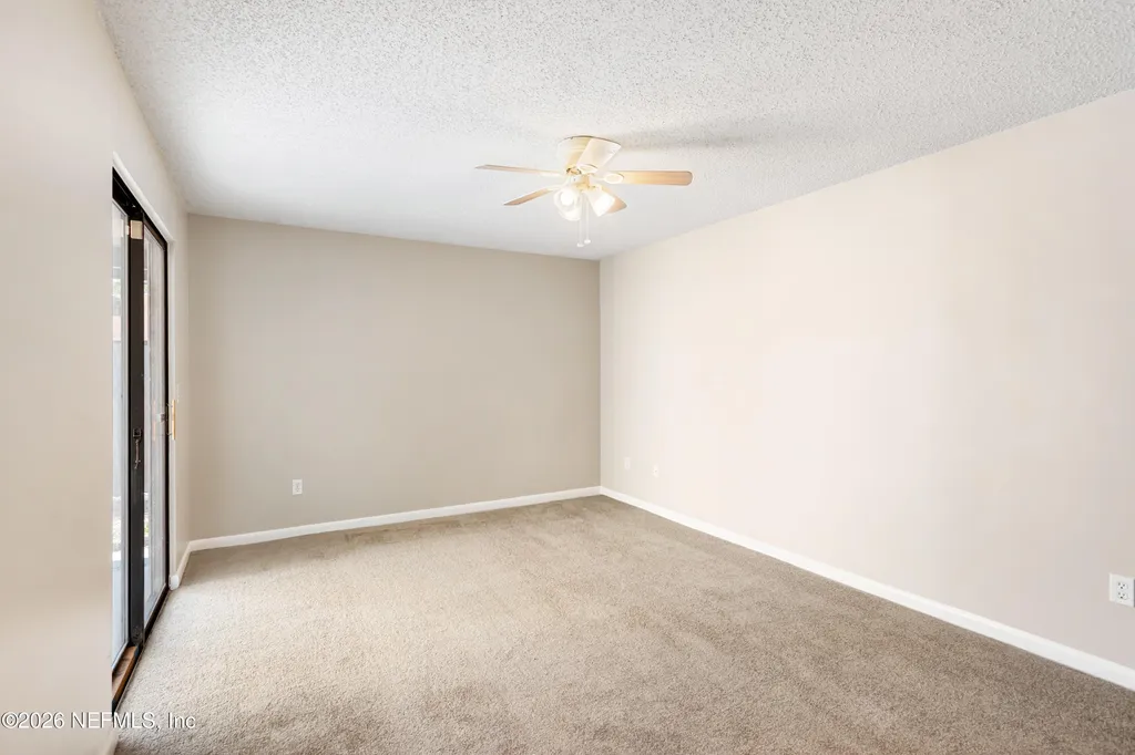 8234 Daisy Lane N Jacksonville FL 32244