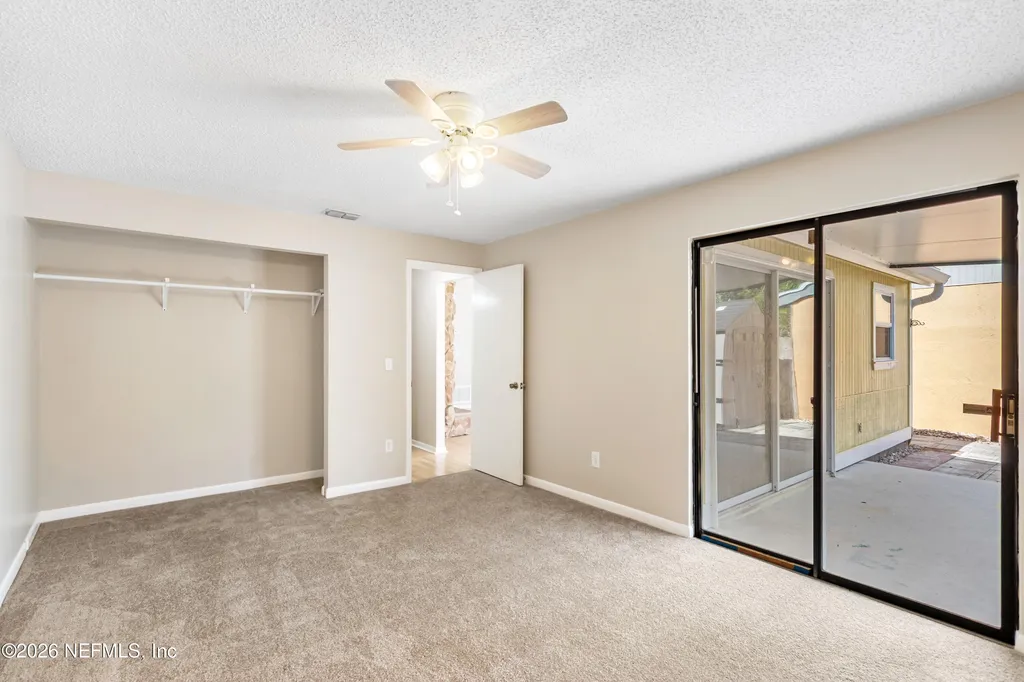 8234 Daisy Lane N Jacksonville FL 32244