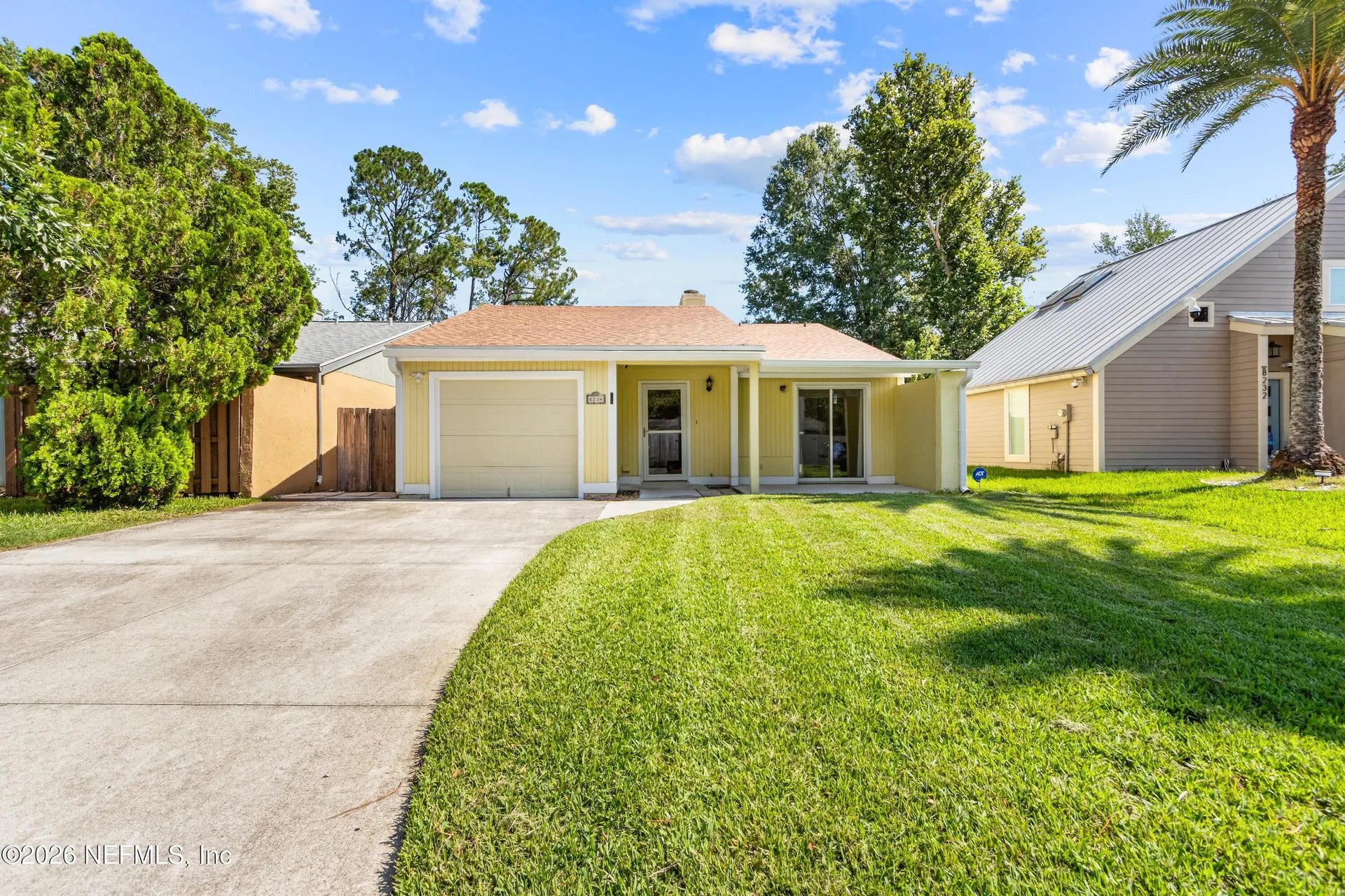 8234 Daisy Lane N Jacksonville FL 32244