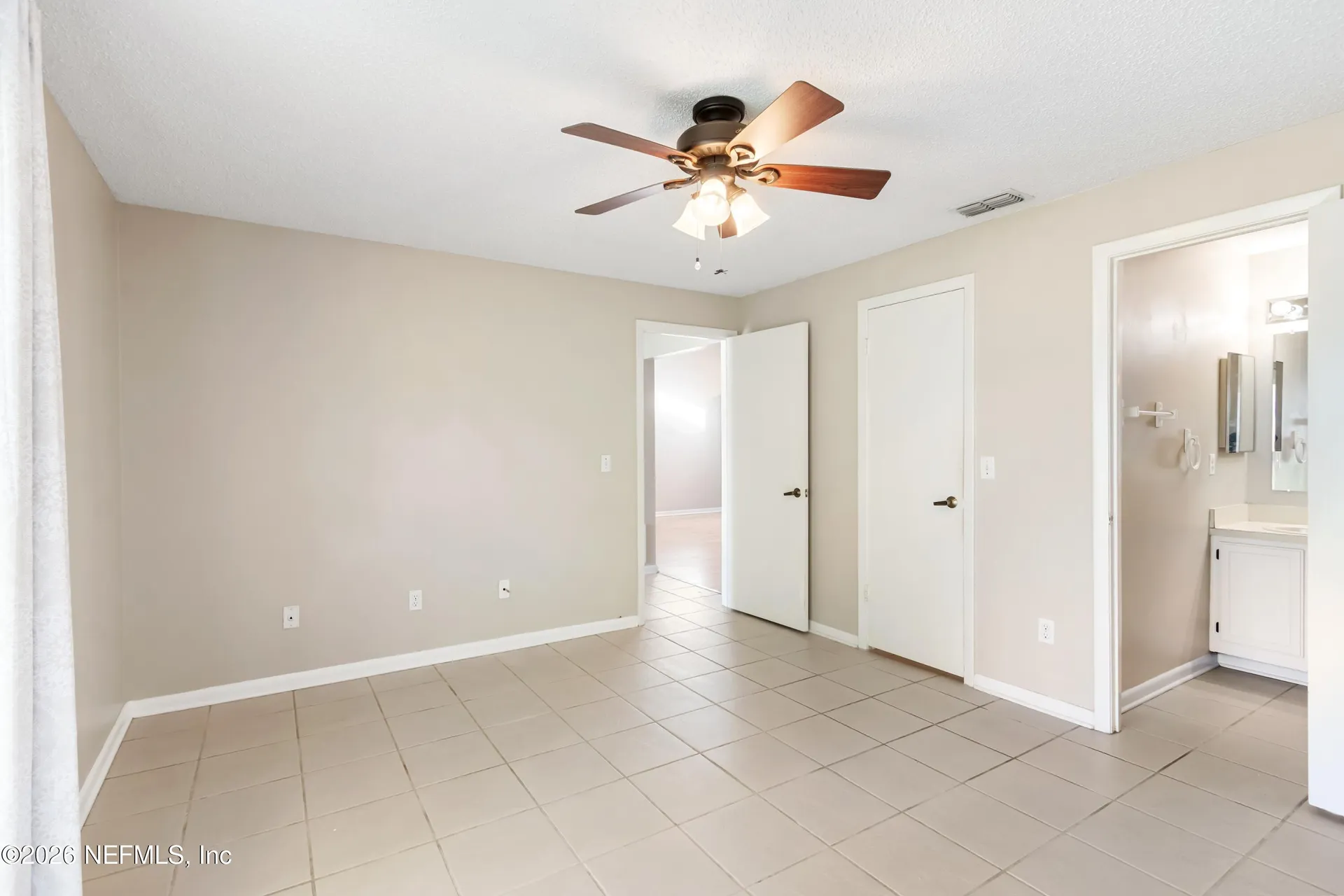 8234 Daisy Lane N Jacksonville FL 32244