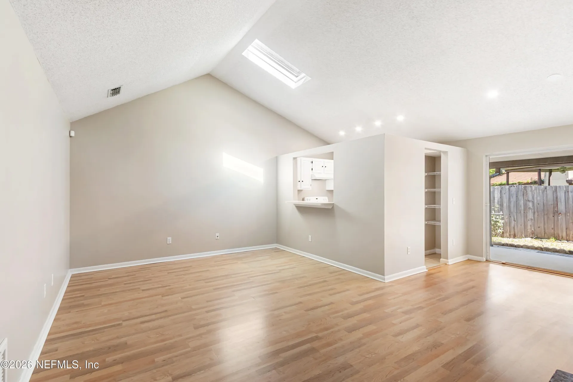 8234 Daisy Lane N Jacksonville FL 32244