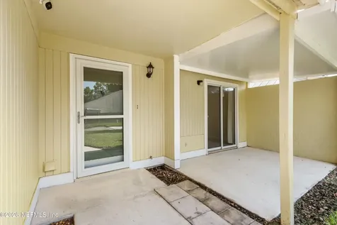 8234 Daisy Lane N Jacksonville FL 32244