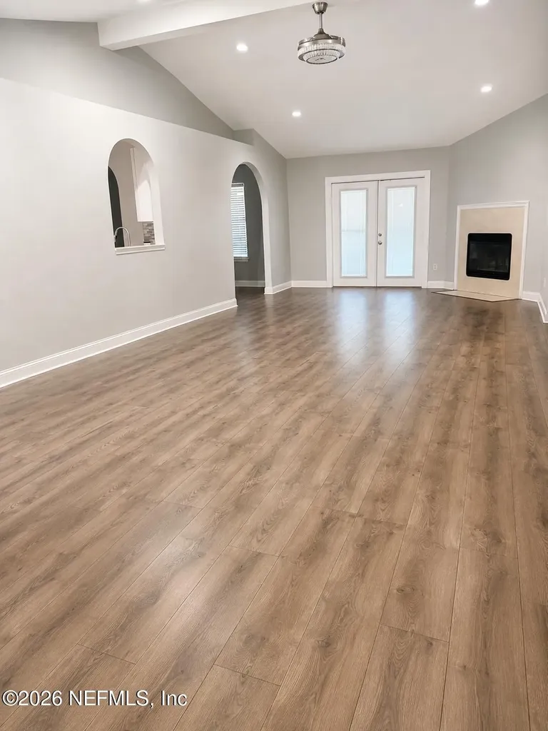 7945 Macinnes Dr Drive Jacksonville FL 32244