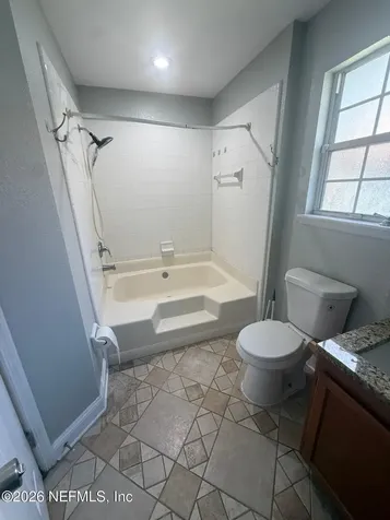 7945 Macinnes Dr Drive Jacksonville FL 32244