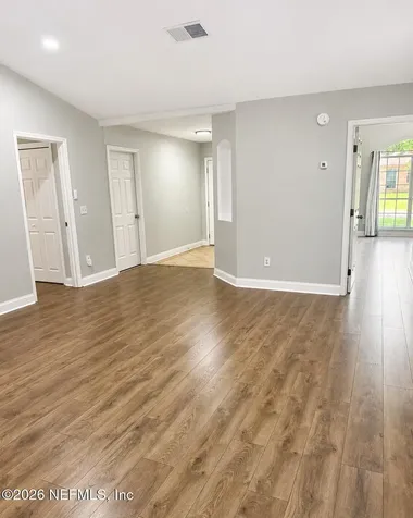 7945 Macinnes Dr Drive Jacksonville FL 32244