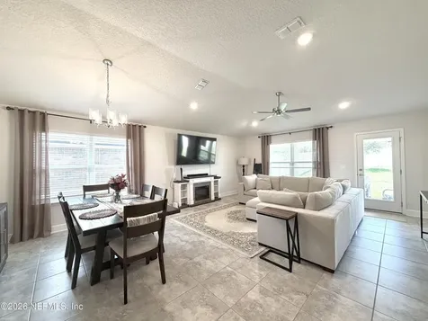 3085 Laurel Springs Drive Green Cove Springs FL 32043