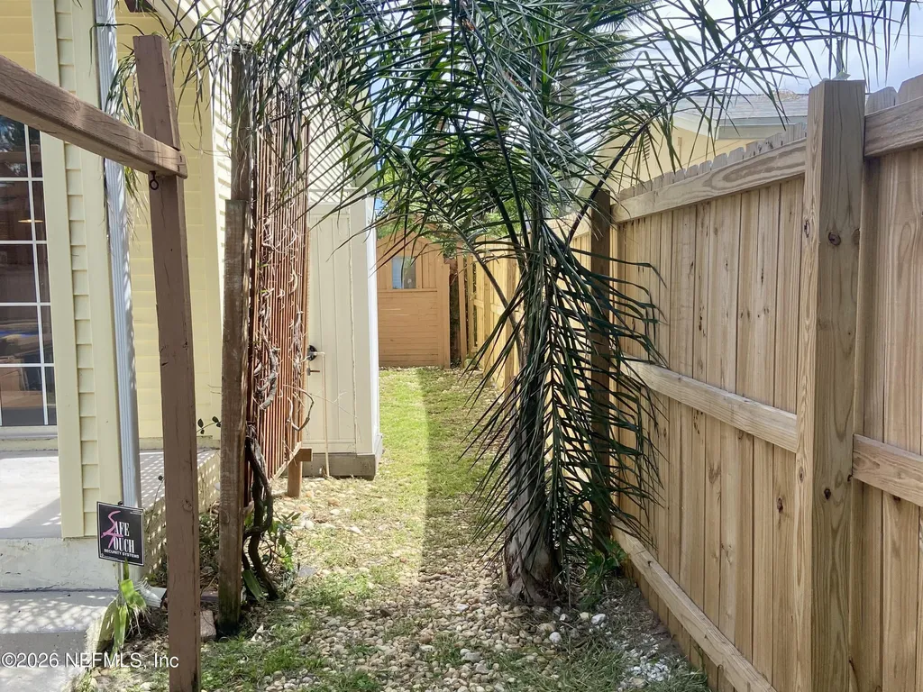 561 Upper 8th Avenue S Jacksonville Beach FL 32250
