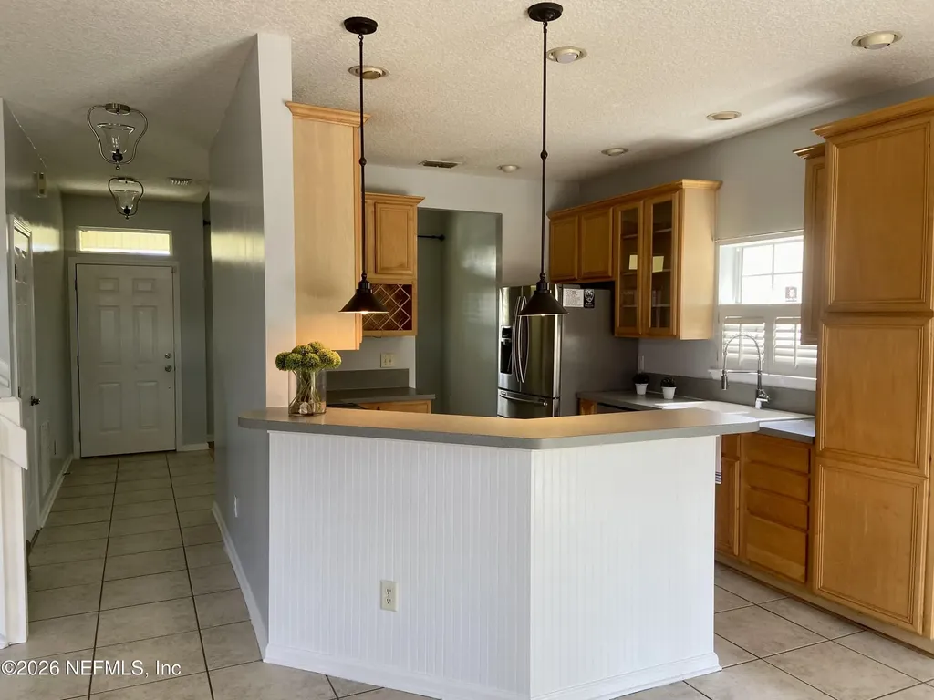 561 Upper 8th Avenue S Jacksonville Beach FL 32250