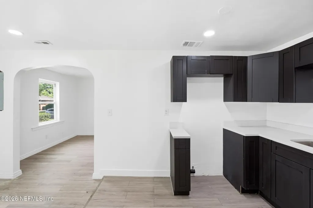 3267 Sunnybrook Avenue N Jacksonville FL 32254