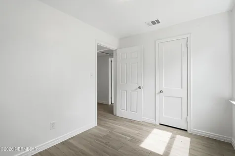 3267 Sunnybrook Avenue N Jacksonville FL 32254