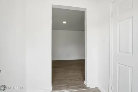 3267 Sunnybrook Avenue N Jacksonville FL 32254