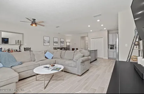 1682 Pottsburg Point Drive Jacksonville FL 32207