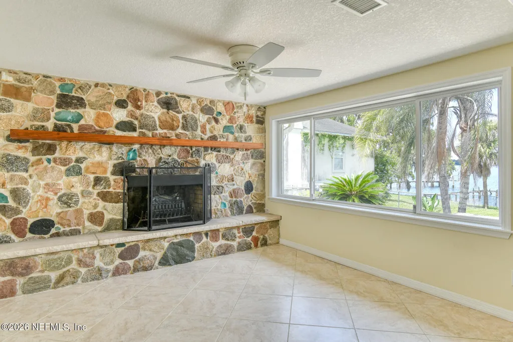 115 Sunset Point Road East Palatka FL 32131