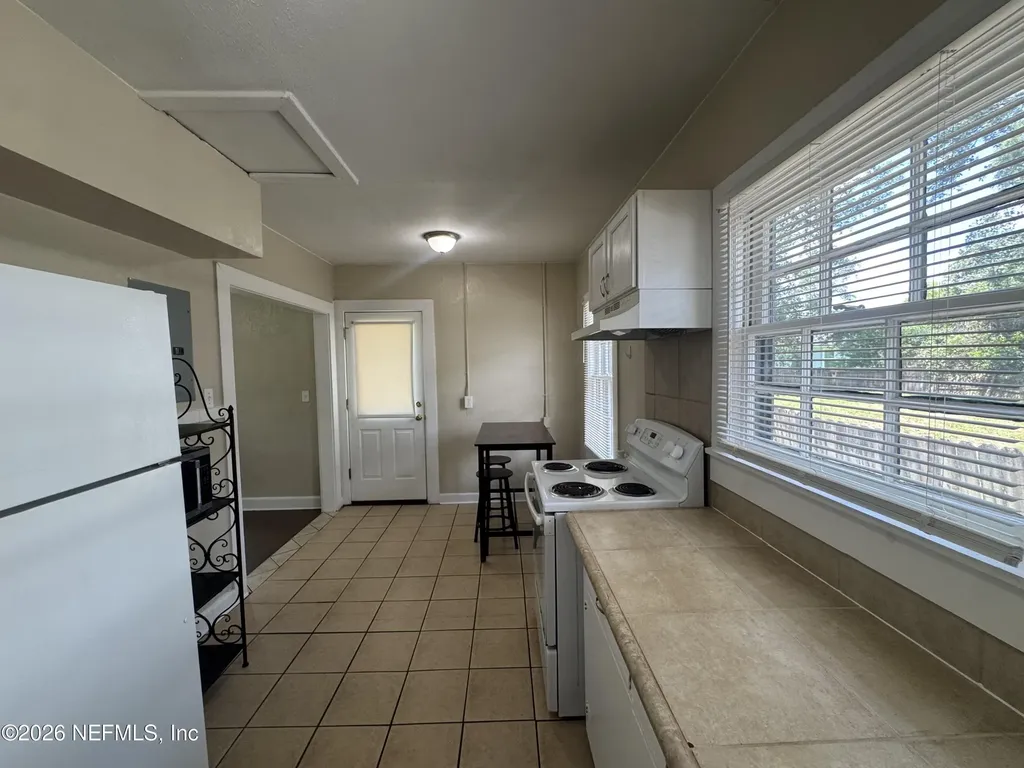 8277 Cheryl Ann Lane Jacksonville FL 32244