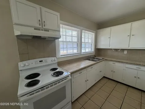 8277 Cheryl Ann Lane Jacksonville FL 32244