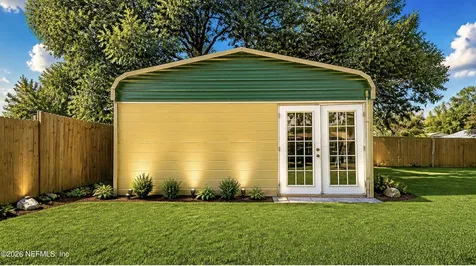 8174 Spring Lake Road N Jacksonville FL 32210