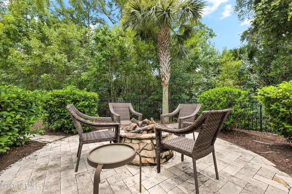 3958 Baymeadows Road Jacksonville FL 32217