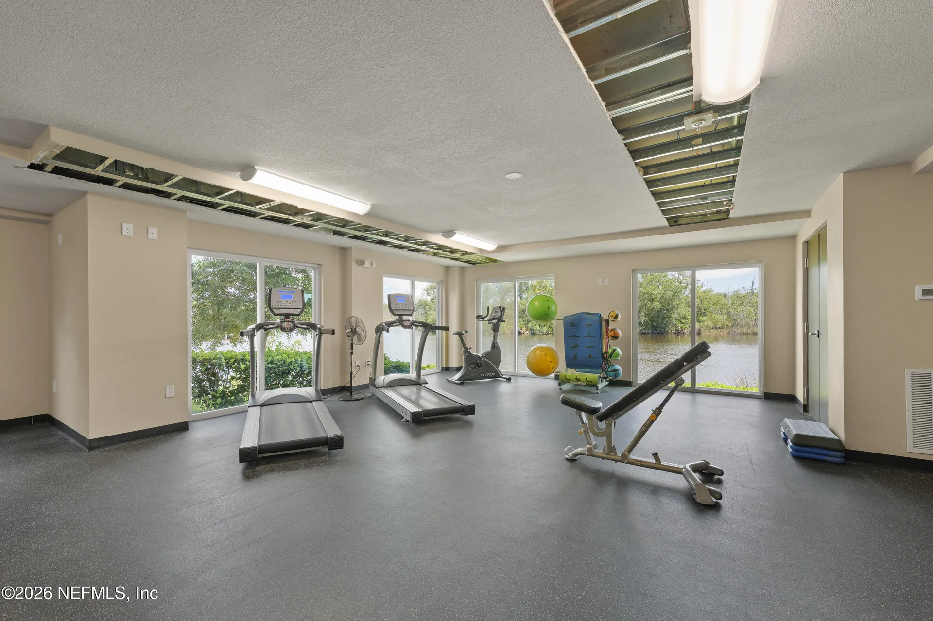 3958 Baymeadows Road Jacksonville FL 32217