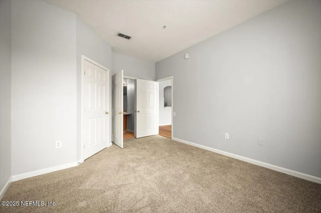 7990 Baymeadows Road E Jacksonville FL 32256