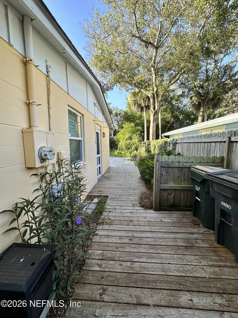 370 1st Street Atlantic Beach FL 32233