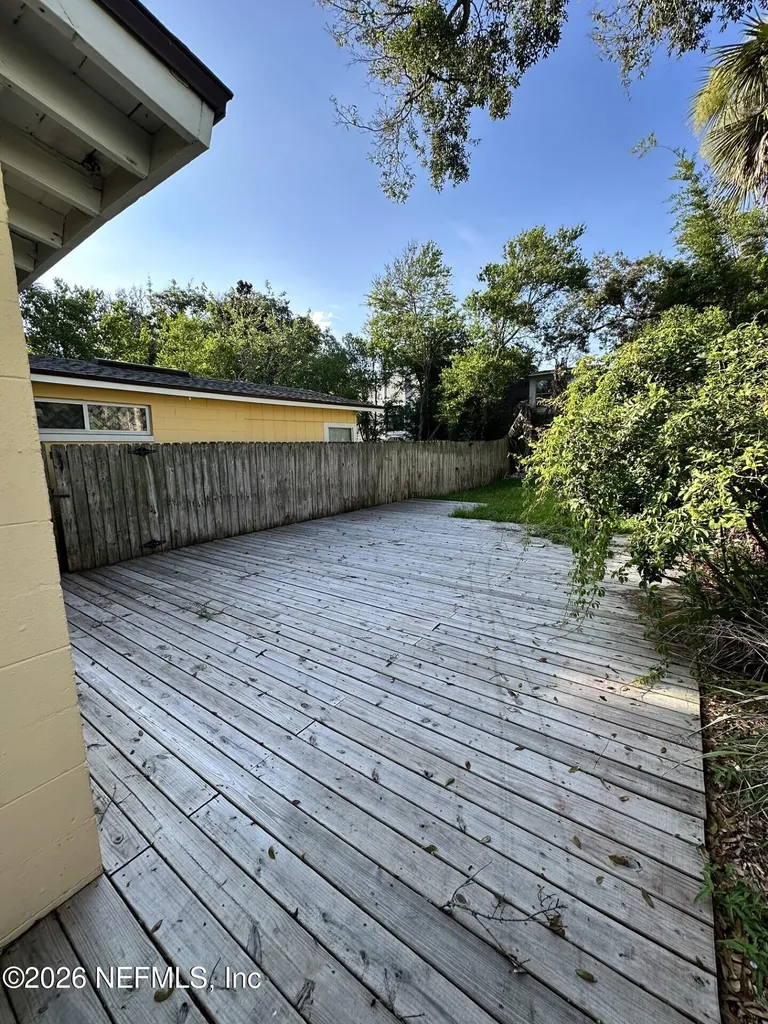 370 1st Street Atlantic Beach FL 32233